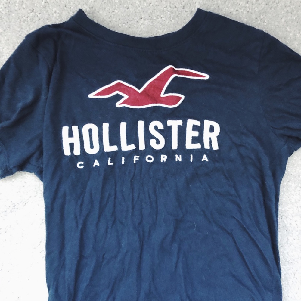 hollister t-shirt